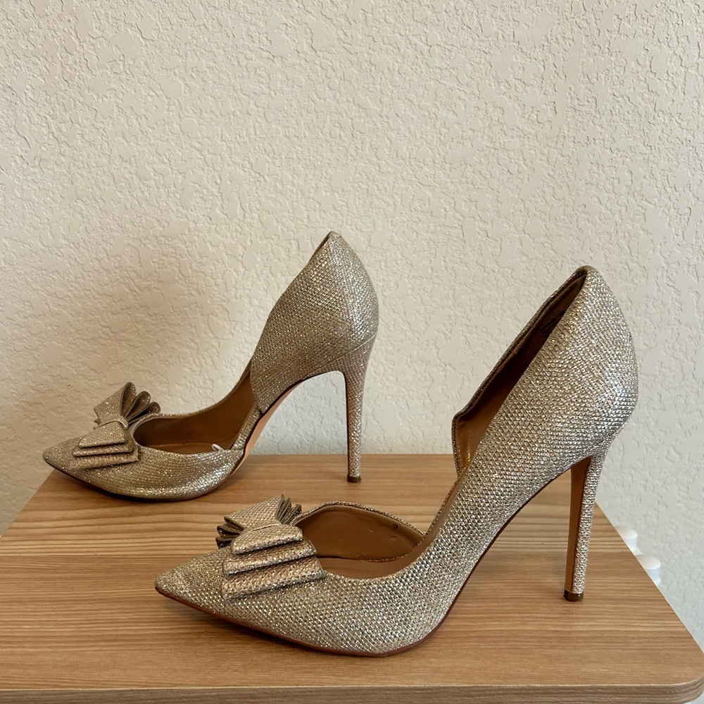 Betsy Johnson Gold Sparkly Heels with Bow Detail Size 10